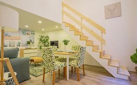 Cosy Flat In Akacfa Str., Aya